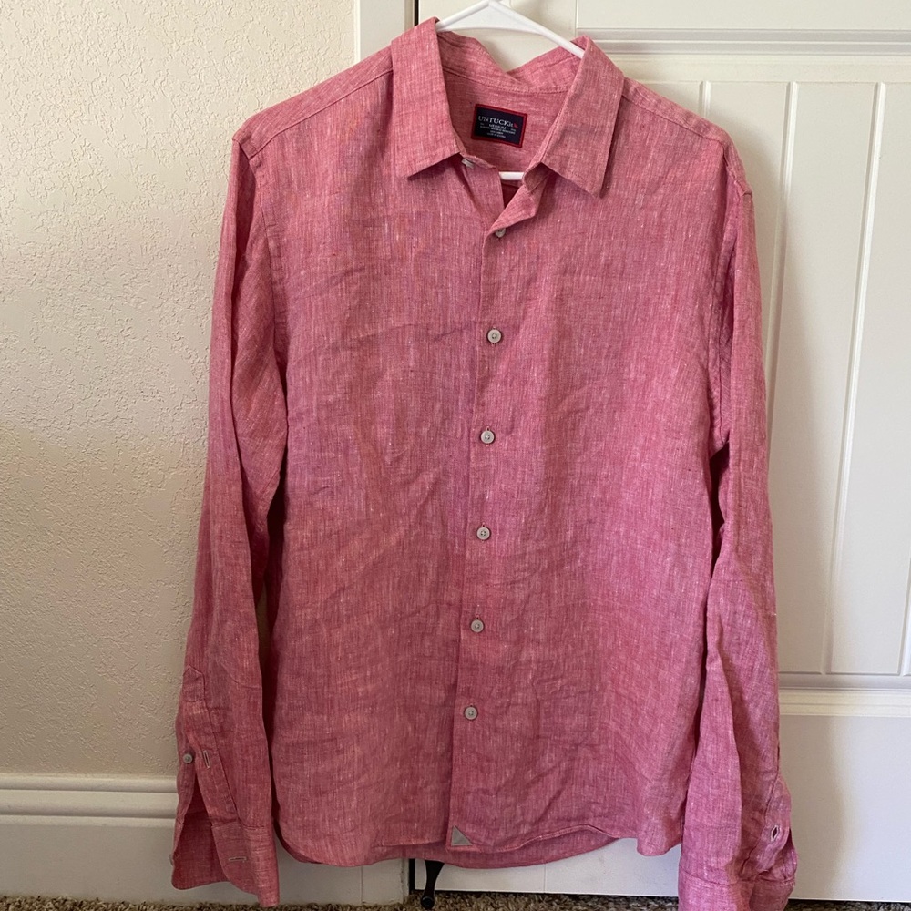 UNTUCKit men’s linen dress shirt